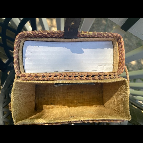 Charming Helen Kaminski Raffia Basket Purse - Picture 6 of 14